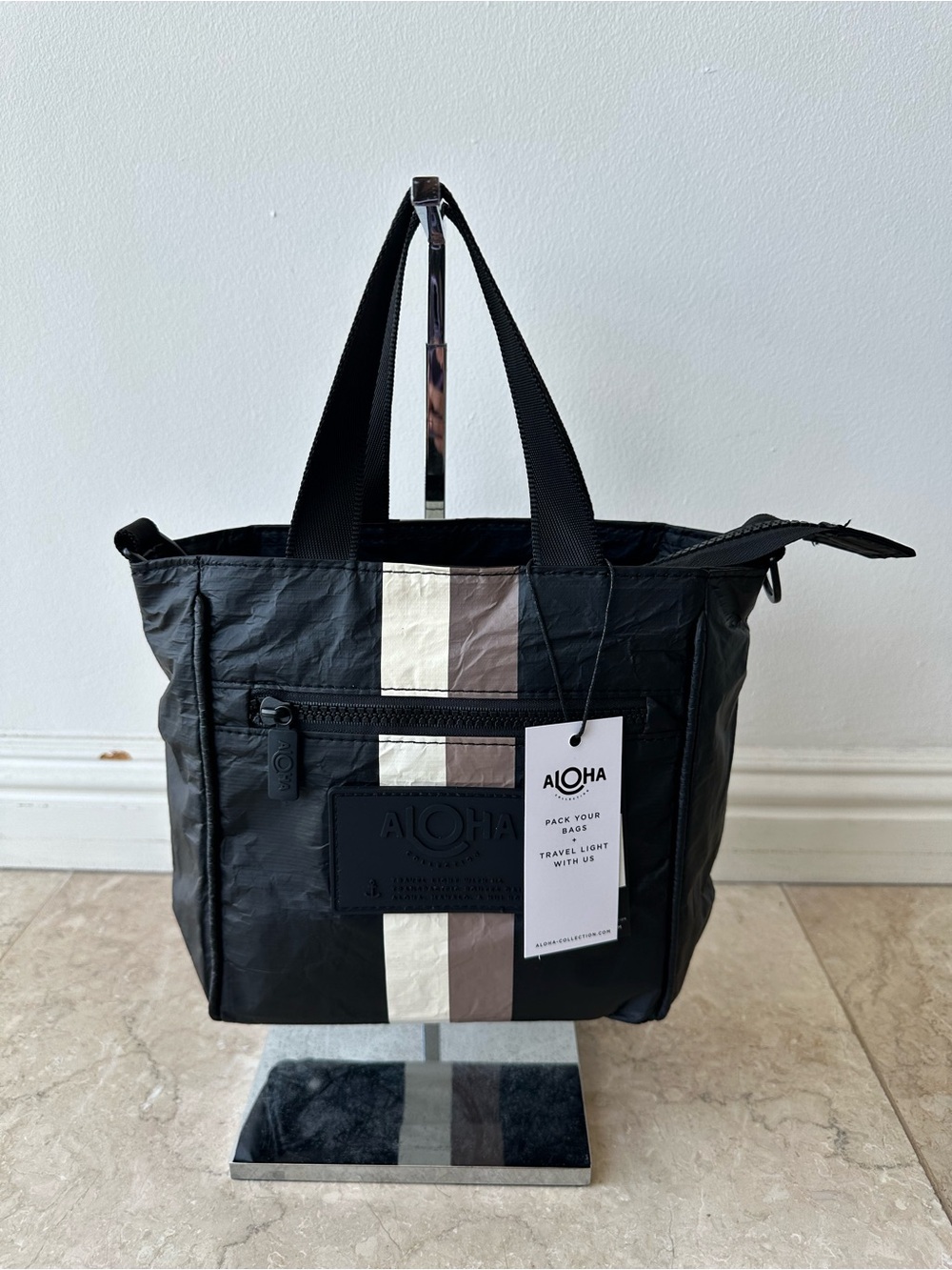 ALOHA Collection Shoreline Le Voyageur Tote Crossbody Bag